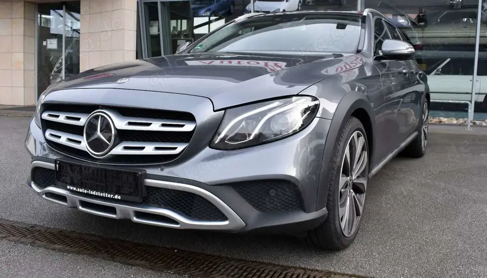 Mercedes-Benz E 400 d 4M. All-Terrain*Burmester*AHK*Pano*360°