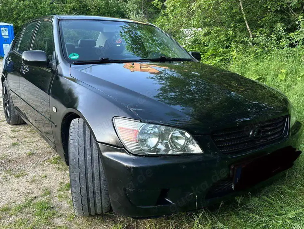 Lexus IS 200