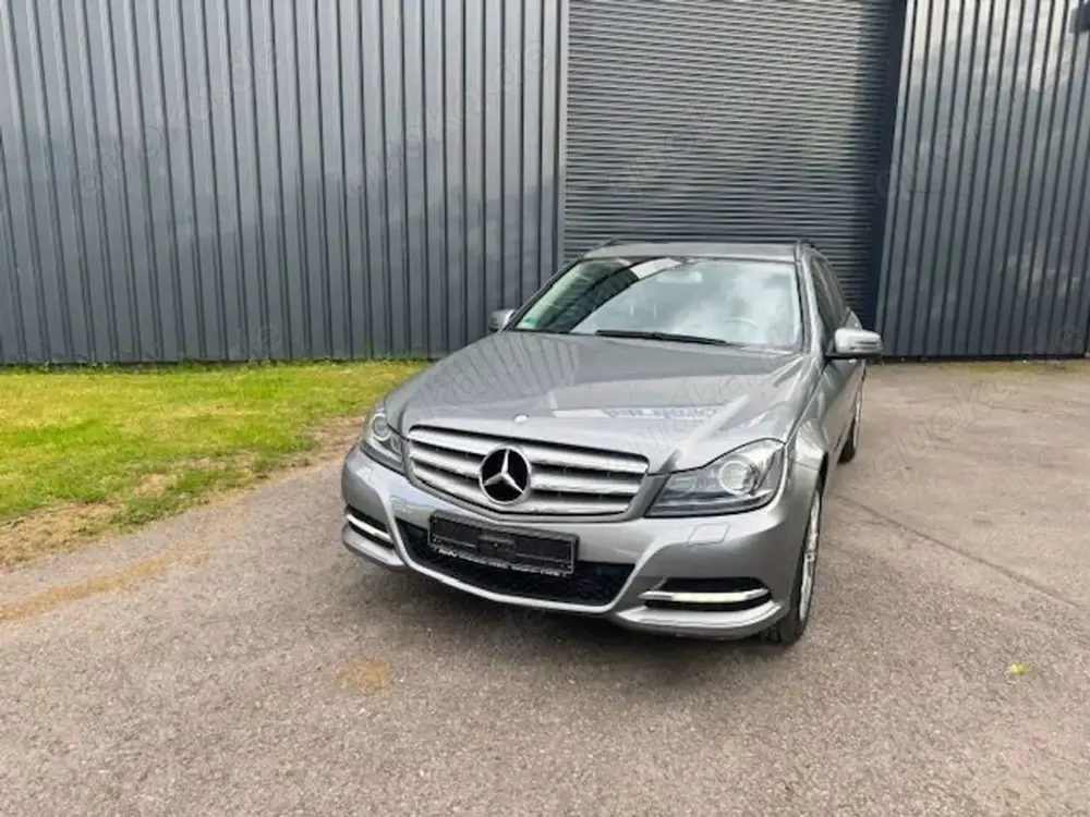 Mercedes-Benz C 200 T (BlueEFFICIENCY) 7G-TRONIC