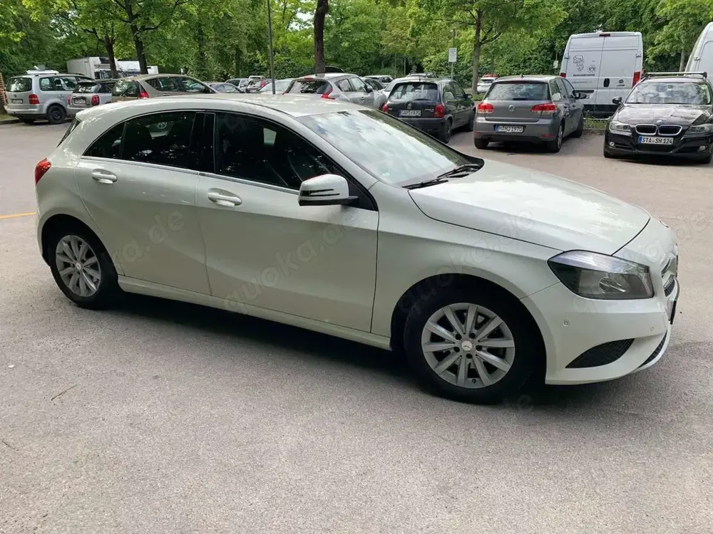 Mercedes-Benz A 180 A 180 (BlueEFFICIENCY) 7G-DCT Urban