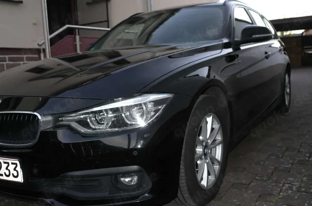 BMW 318 3er Touring 318d Autom Advantage, AHK,LED,Panodach