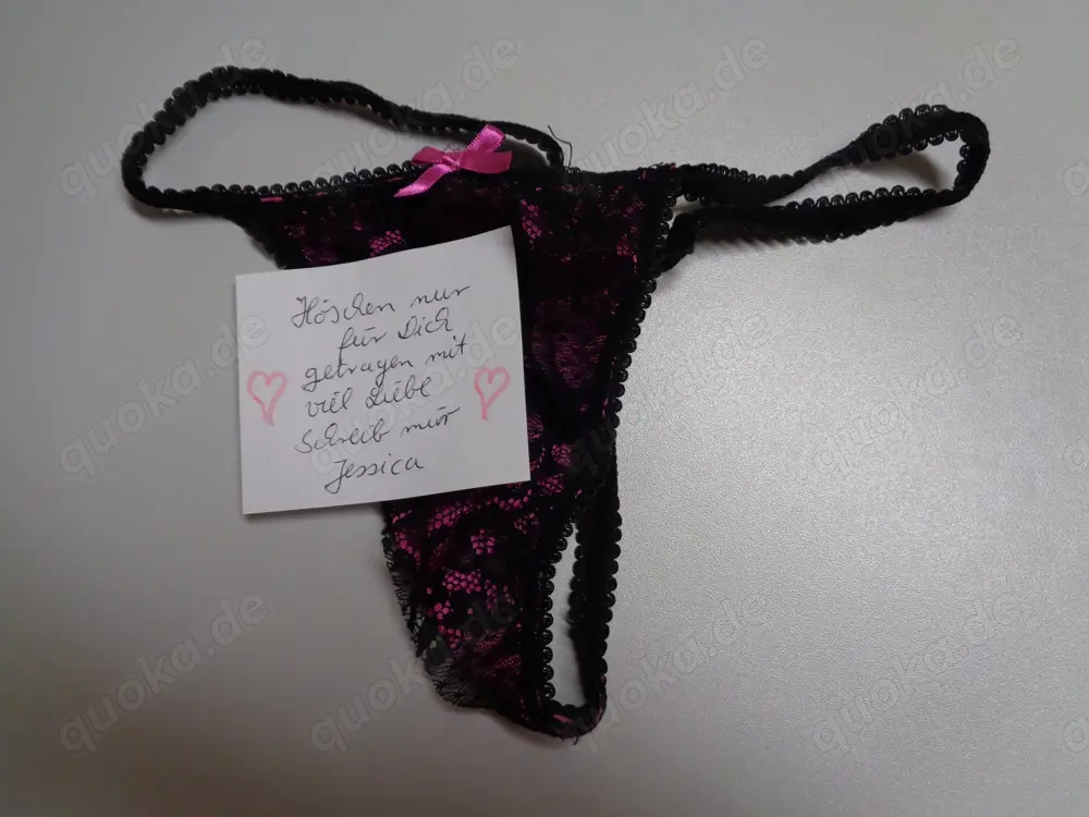 Schöner String mit Spitze in schwarz pink Schöner String mit Spitze in schwarz pink