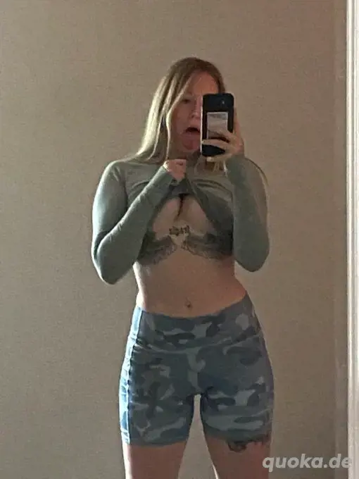Hi ihr hübschen, lass uns eine geile Zeit miteinander haben alles weitere besprechen wir im Chat fre Hi ihr hübschen, lass uns eine geile Zeit miteinander haben alles weitere besprechen wir im Chat fre