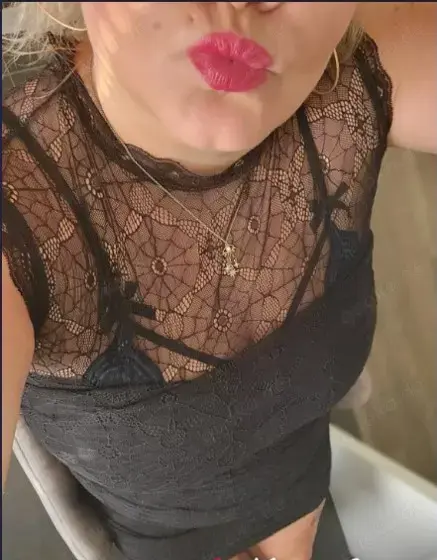 Hausbesuch 60min. Sex 200,-eu in HANNOVER n. Anruf (kein whatsapp) 9.oo - 21 Uhr 