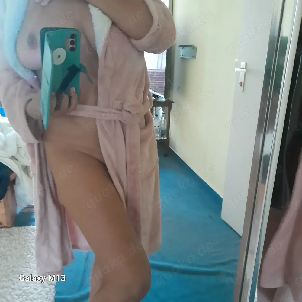 Hi ,bin aus glinde.21509.wenn sie lust.ruf mich an.bin da for dich baby. Hi ,bin aus glinde.21509.wenn sie lust.ruf mich an.bin da for dich baby.