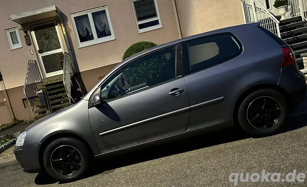 VW Golf 5     1.6