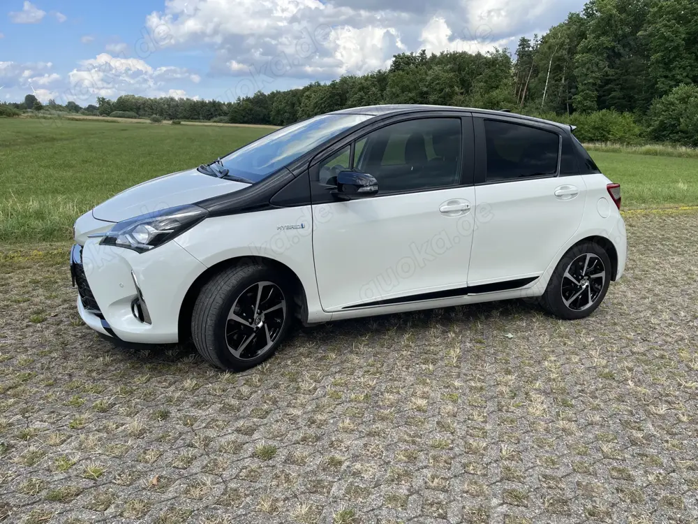 Toyota Yaris Style Selection Hybrid