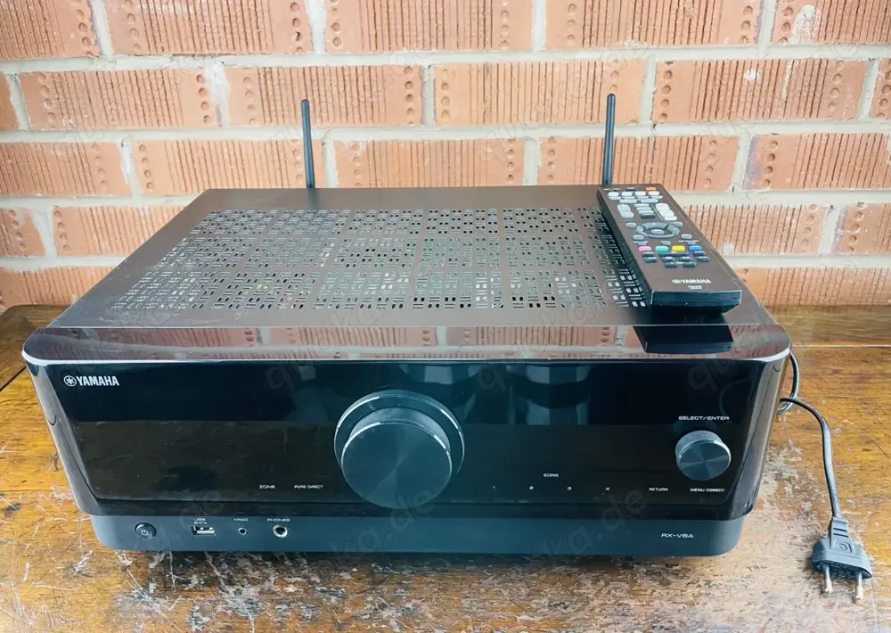 Yamaha RX-V6A AV-Receiver