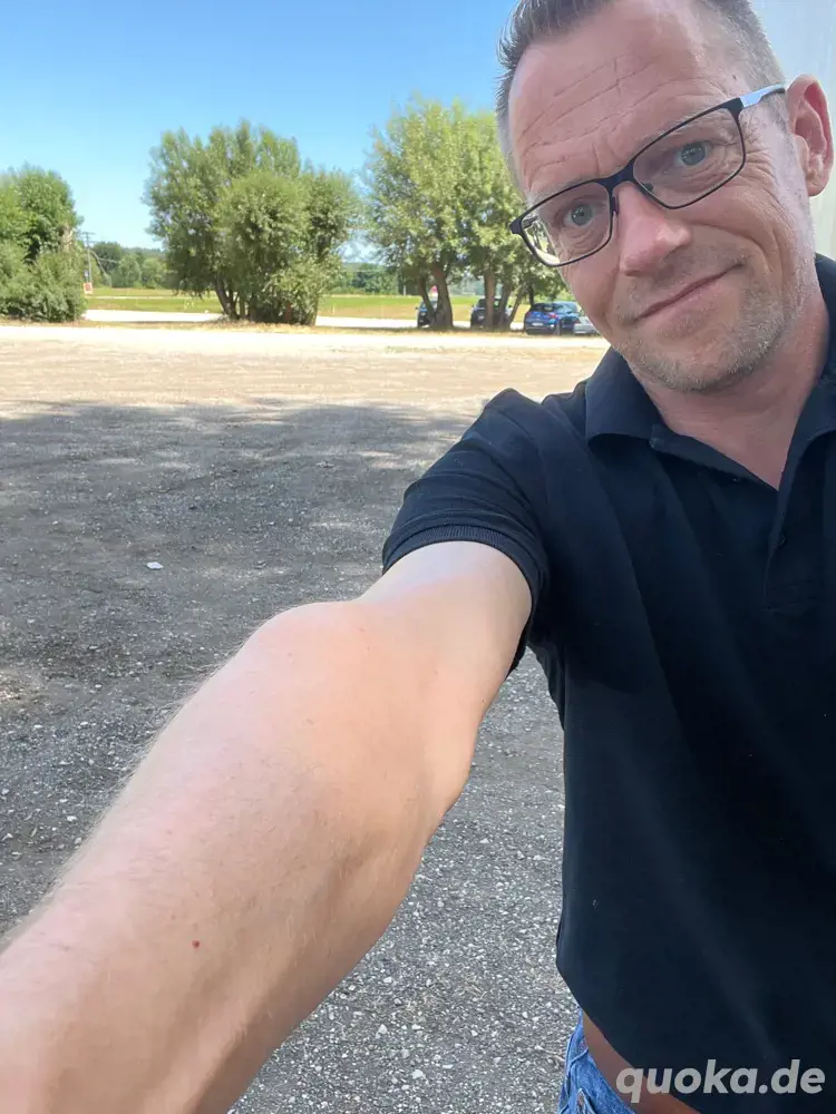 30.6. 12Uhr No Clothes am Sichtbare Riesenlatte am Baiersdorfer See sucht neugierige Dame 30.6. 12Uhr No Clothes am Sichtbare Riesenlatte am Baiersdorfer See sucht neugierige Dame