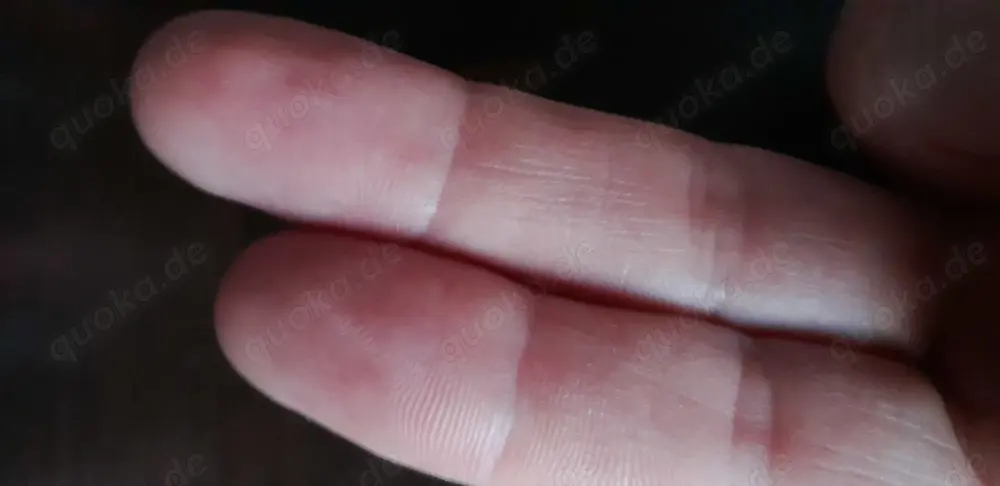Möchte dich fingern oder lecken und an deinen Brüsten saugen und spielen Möchte dich fingern oder lecken und an deinen Brüsten saugen und spielen