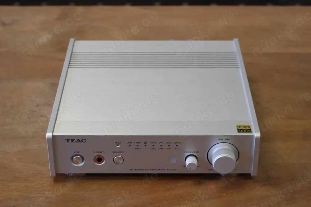 TEAC AI-303 Silber