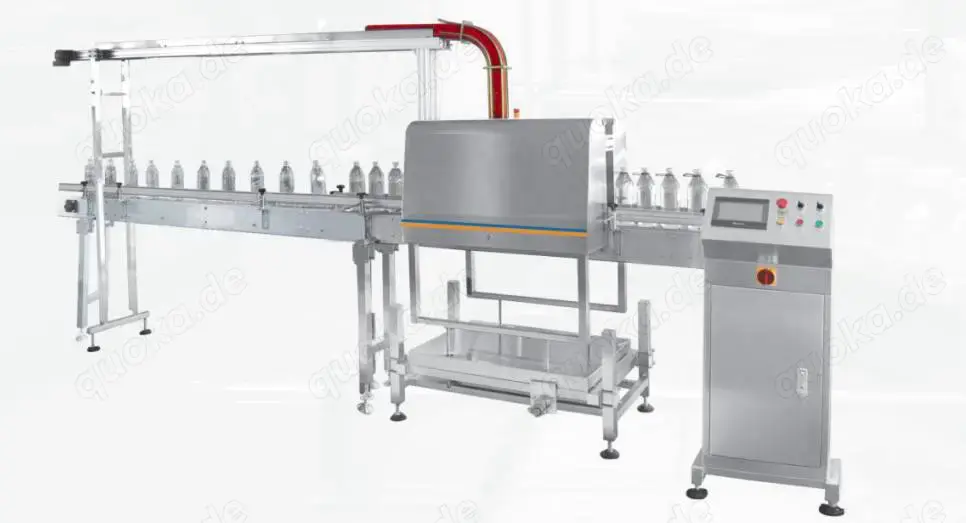 Halbautomatische Maschine zum Einsetzen von Griffen in PET-Flaschen