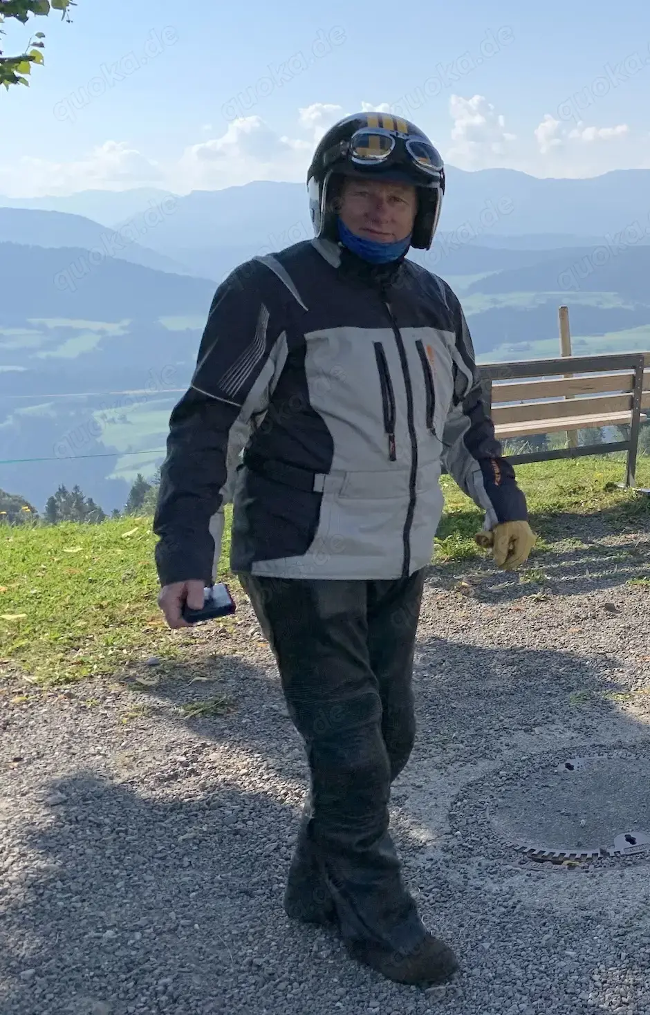 Motorradfahrerin gesucht