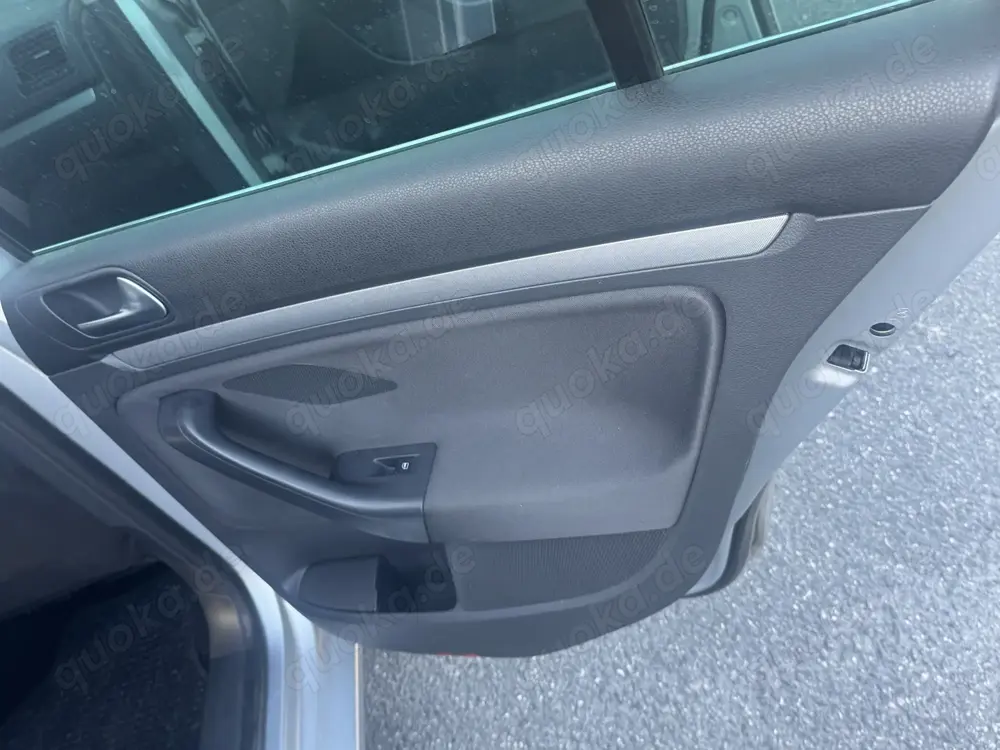 Auto vw Golf 5 Benziner Schalter mit 122 tüv bis 3 26