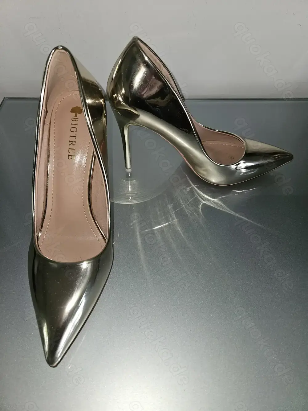 Nagelneu! Goldene High Heels Damen Größe 39 TOP! Klassiker! Neu!