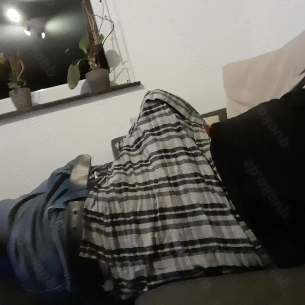 Fetter praller Schwanz sucht eine Frau zum chatten lecken knutschen...:)