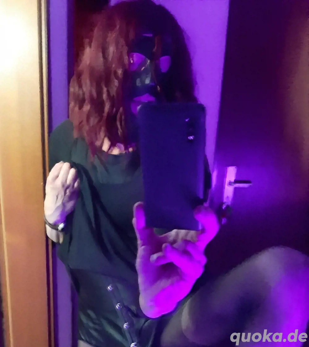 TV Crossdresser sucht Hengste 