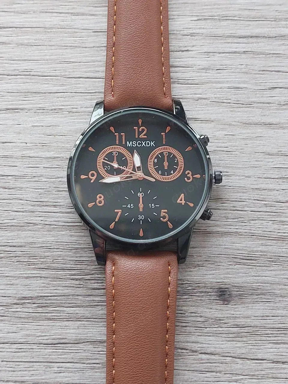 NEU! Kupferfarbene Armbanduhr, Herrenuhr mit Quarzlaufwerk