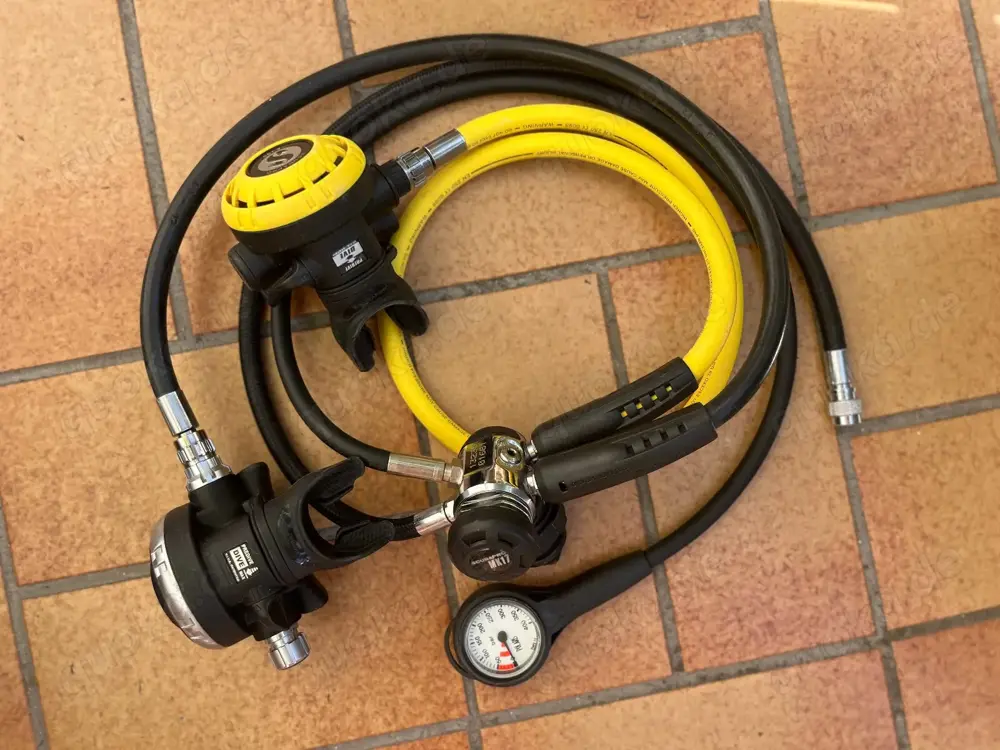 Scubapro Atemregler MK17 + G260 + Octopus R195 + Finimeter + Inflatorschlauch