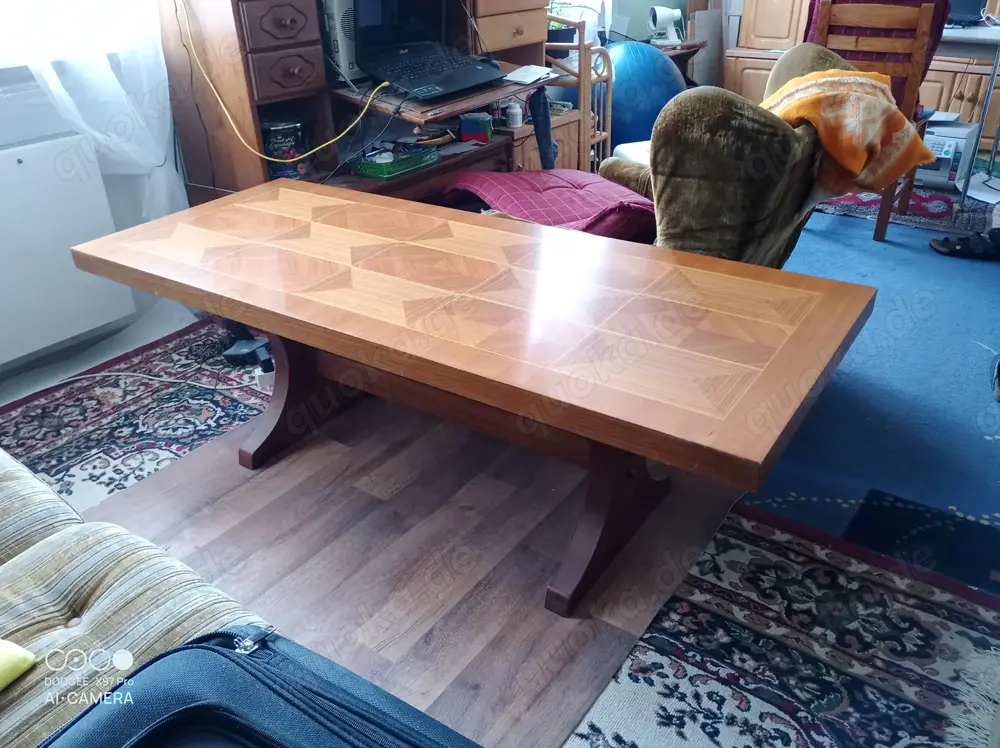 Couchtisch holz Wohnzimmertisch in gutem Zustand