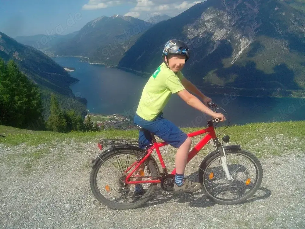 Jungend Mountainbike 26" mit Straßenausstattung, Gepäckträger, Scheibenbremse vorn, Licht vorn, 21 G Jungend Mountainbike 26" mit Straßenausstattung, Gepäckträger, Scheibenbremse vorn, Licht vorn, 21 G