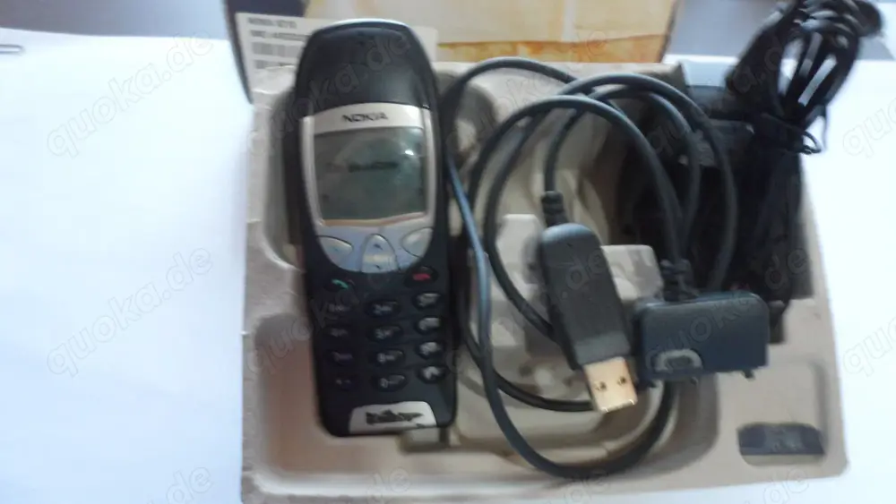 NOKIA 6210 incl. Akku und Nokia Ladegerät im Original Karton
