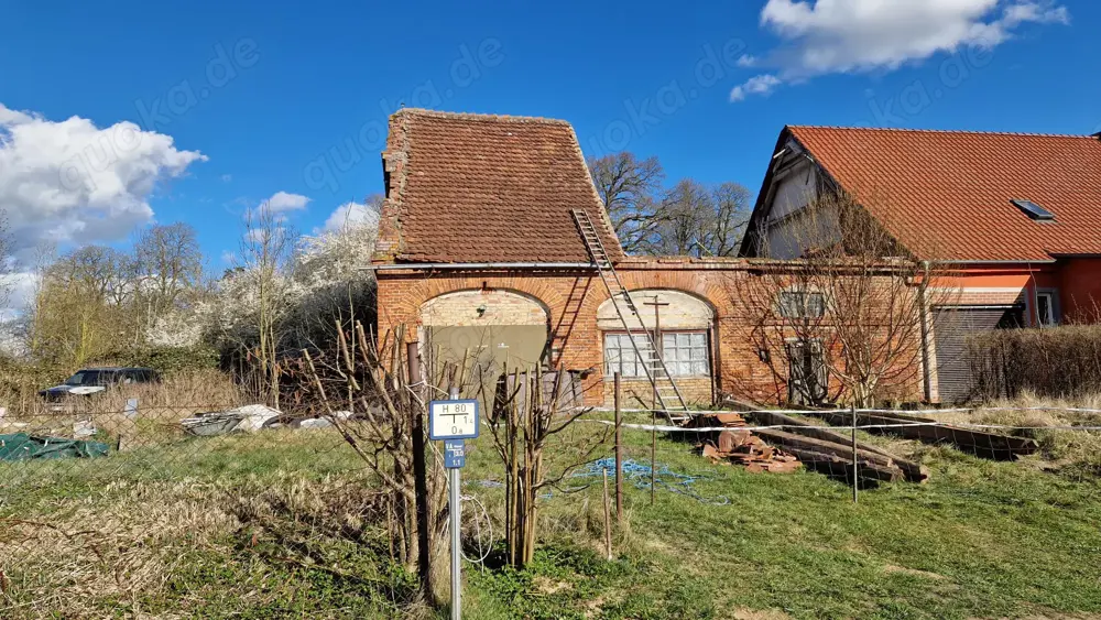 Rarität! Privatverkauf! Grundstück mit Gebäude, sehr große Halle und Große Räume