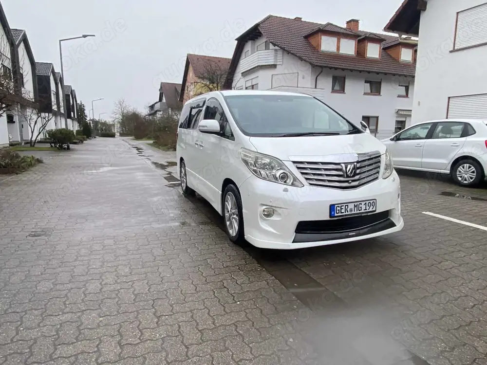 Toyota Alphard TRD