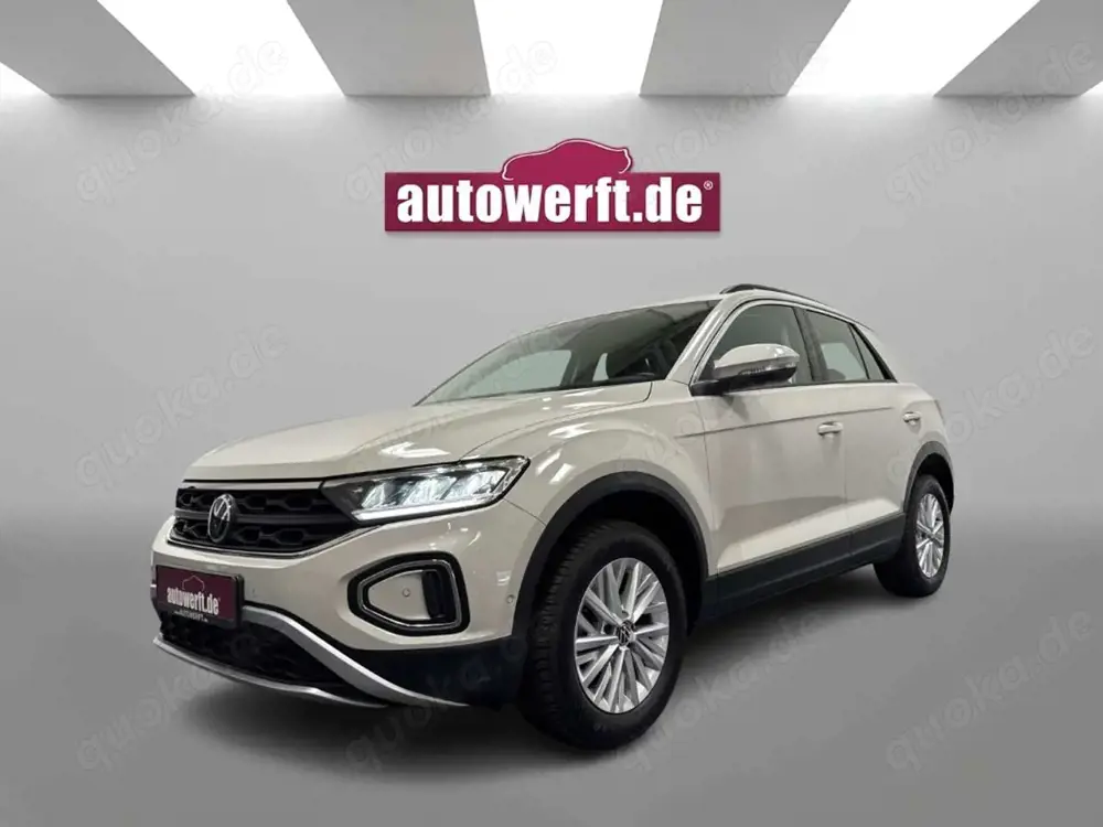 Volkswagen T-Roc 1.5 TSI DSG LIFE AHK LED NAVI 16Z SHZ VIRTUAL