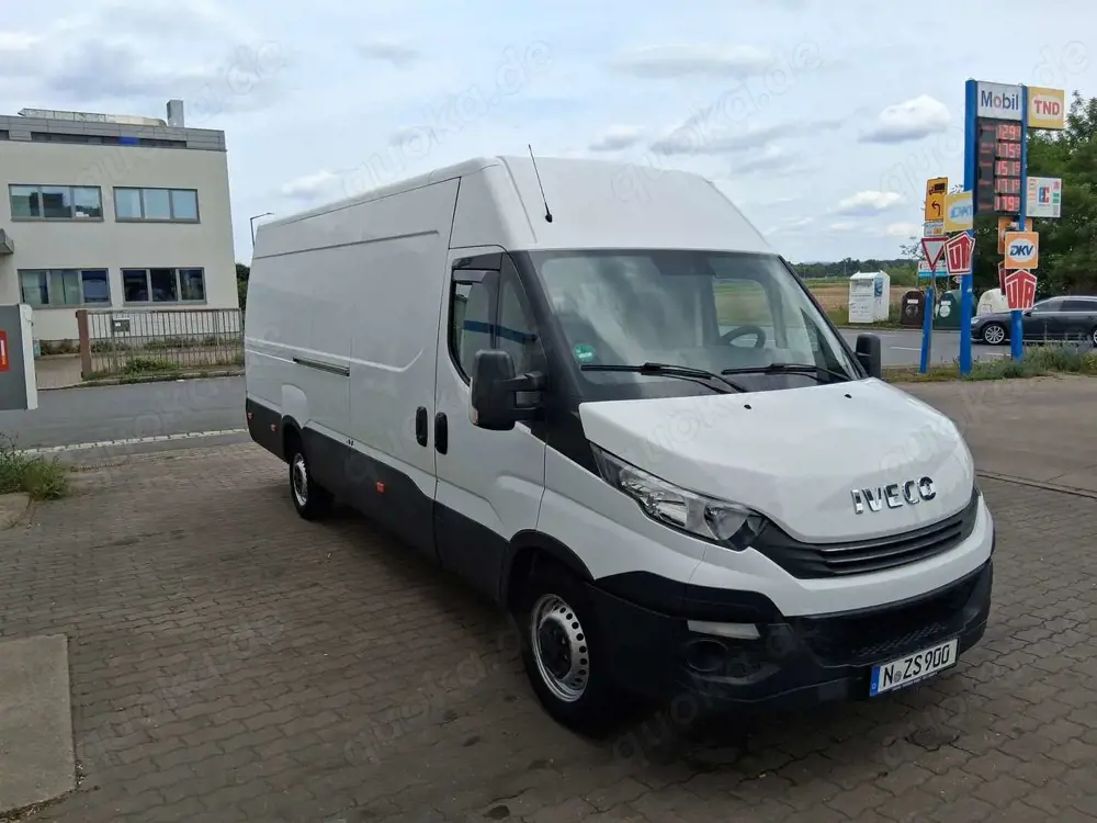 Iveco Daily 33 S 16SA8 V