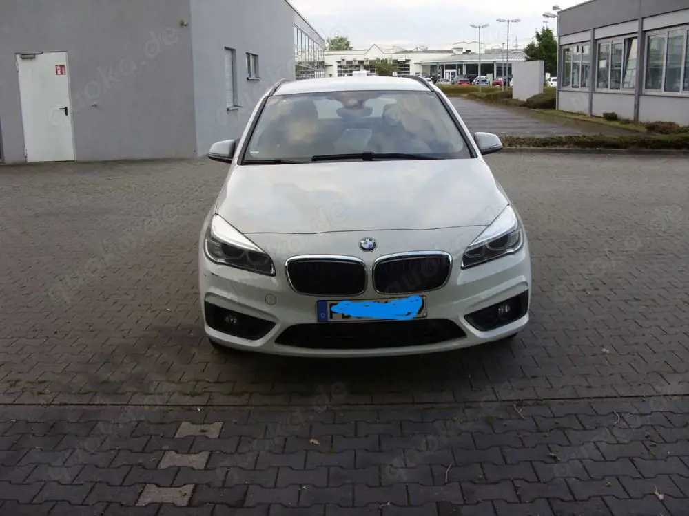 BMW 220 2er Active Tourer 220i Active Tourer Luxury Line