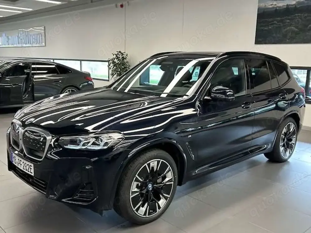 BMW iX3 M Sport Impressive Pano HUD Leder HK Lenkheiz