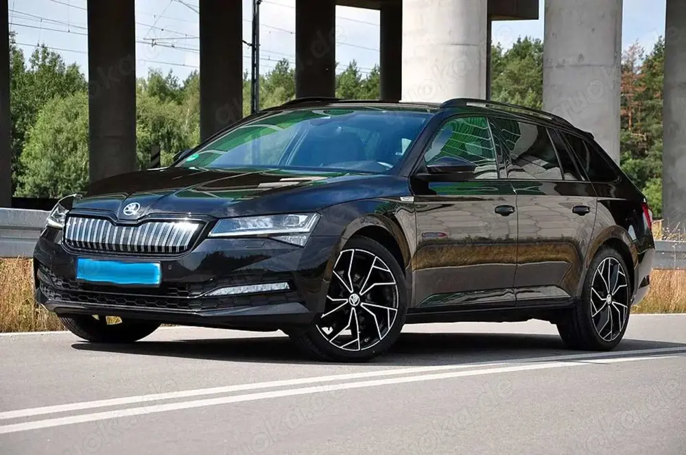 Skoda Superb Combi Sportline iV ACC RFK FPK Navi STH