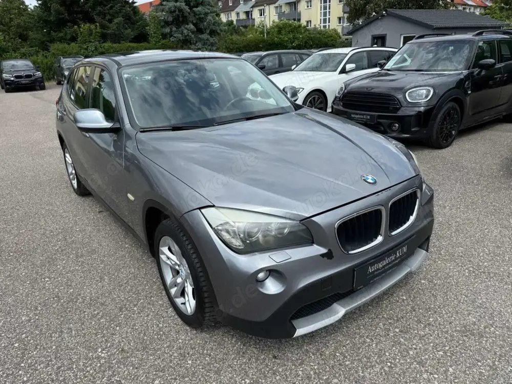 BMW X1 xDrive18d Aut / PANO / AHK / KLIMAAUT / STHZ