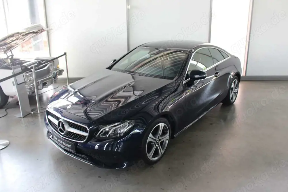 Mercedes-Benz E 200 Coupé Leder braun Ambiente LED Kamera