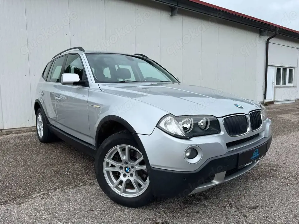 BMW X3 2.0i xDrive *NAVI*SHZ*PDC*AHK*