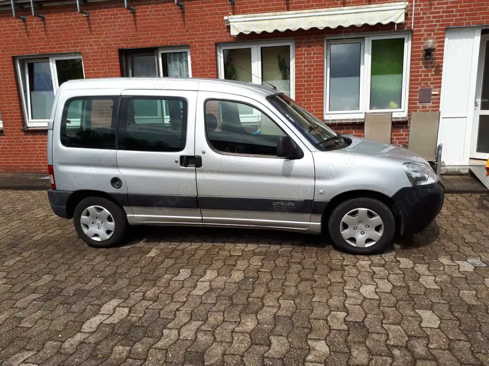 Citroen Berlingo !! mit Rollstuhlrampe und neuem TÜV !!