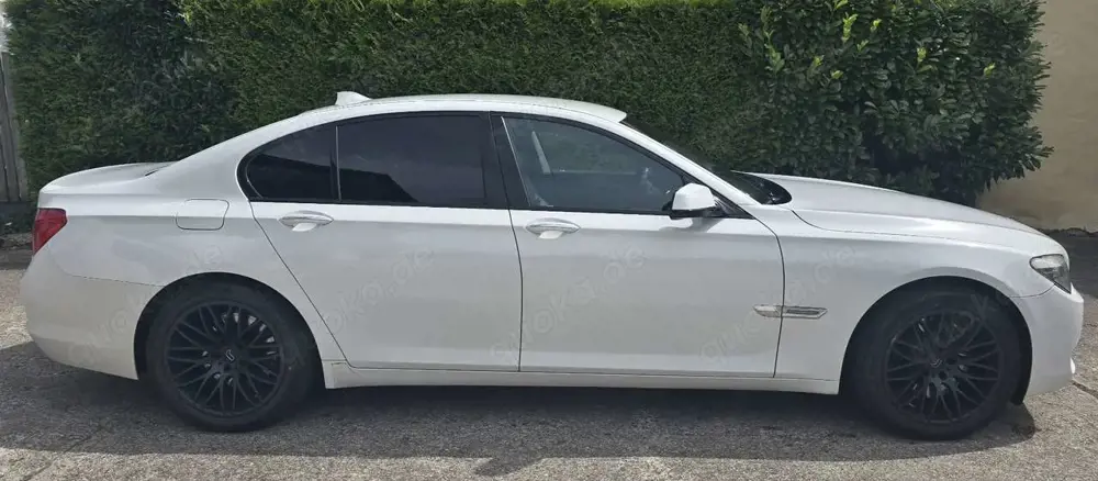 BMW 750 750i