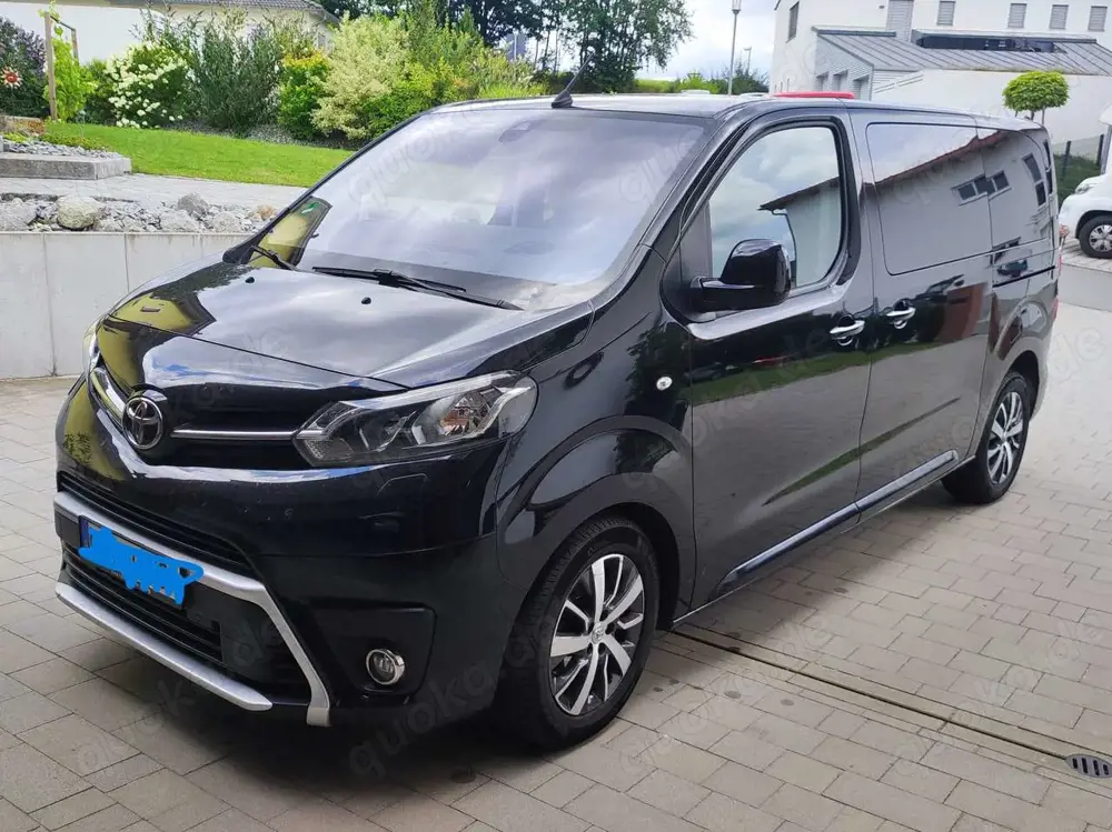Toyota Proace Proace D-4D 2,0-l-D-4D L1 (8-Si.) Verso Family Com