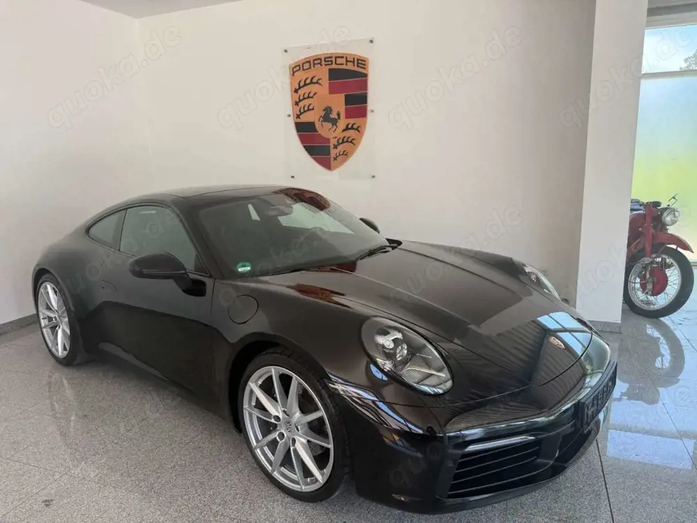 Porsche 992 Coupé- 21 Zoll- Vollleder- BOSE