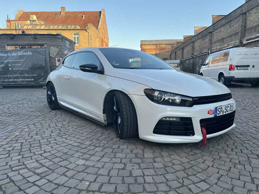 Volkswagen Scirocco DSG R