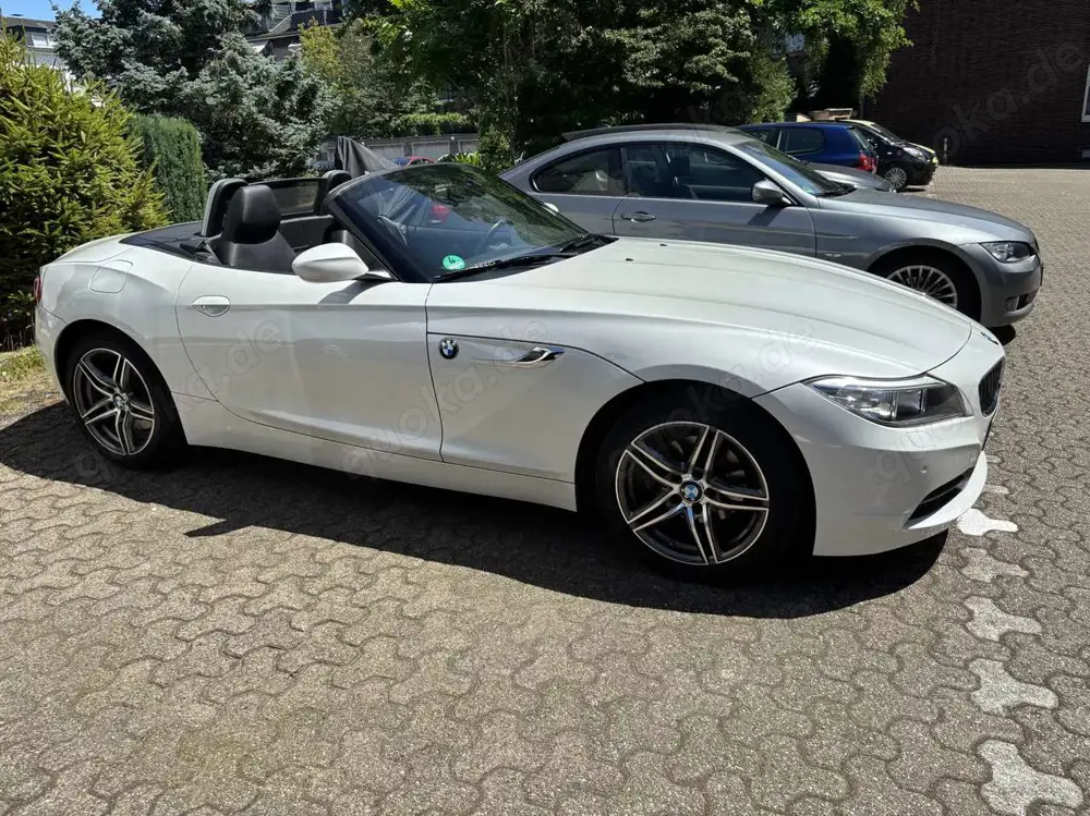 BMW Z4 sDrive18i - TÜV + Inspektion neu