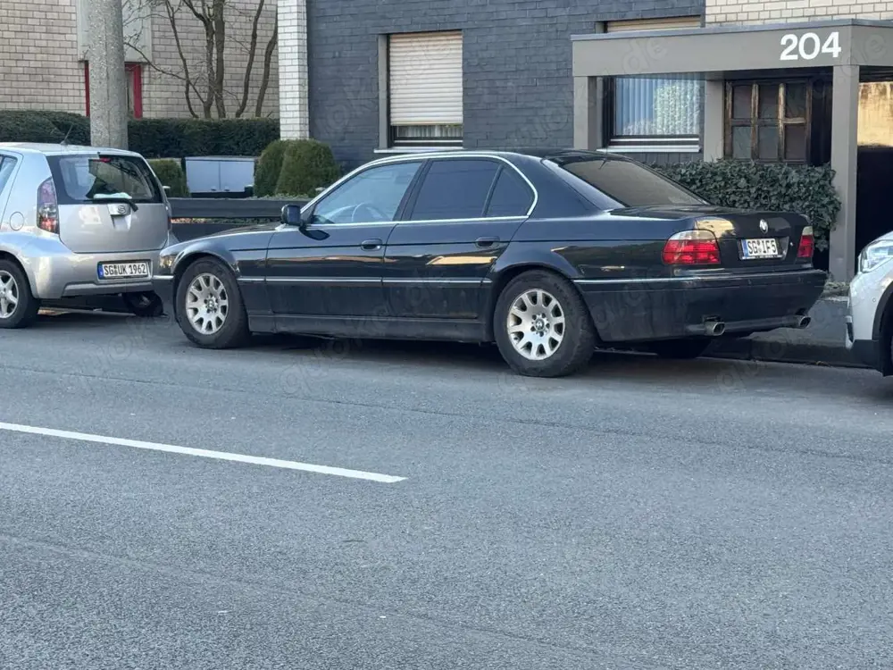 BMW 740 740i