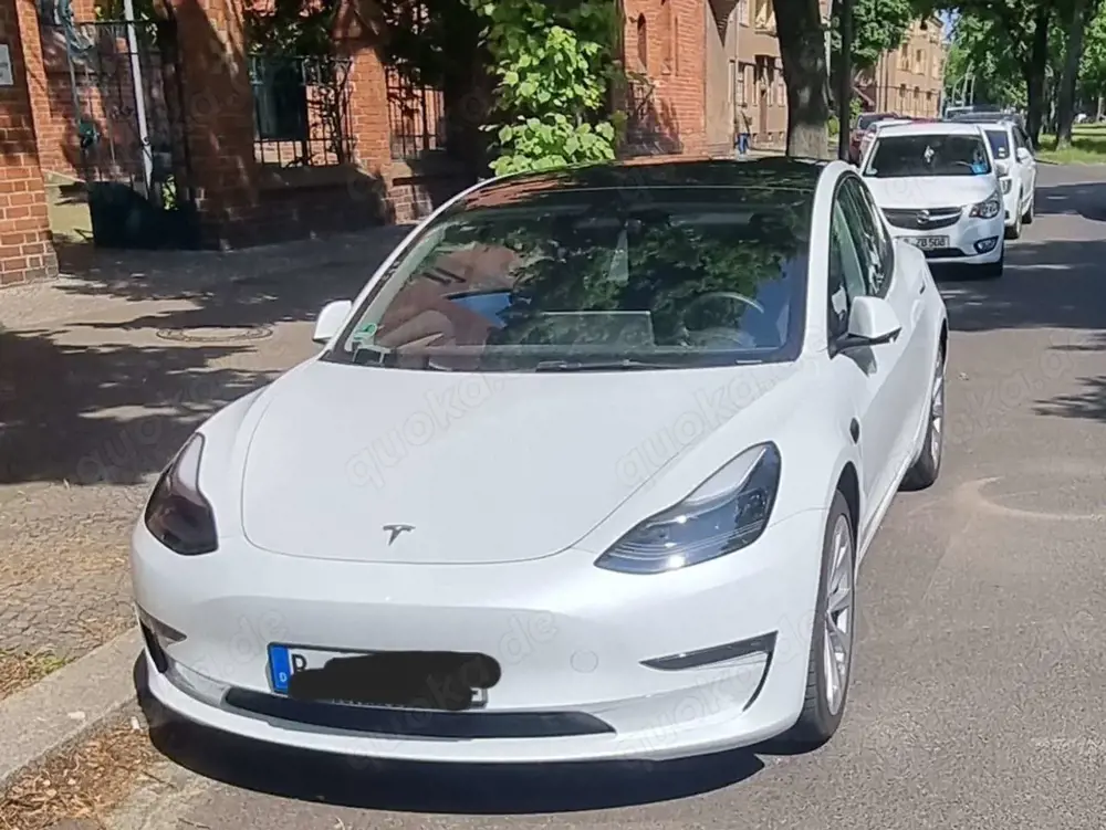 Tesla Model 3 Long Range Dual AWD max Reichweiten
