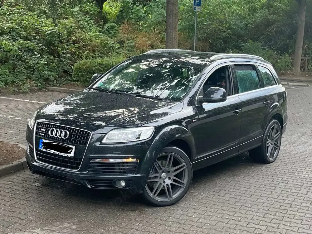 Audi Q7 3.0 TDI DPF quattro S-line 7-Sitzer Voll Auss.