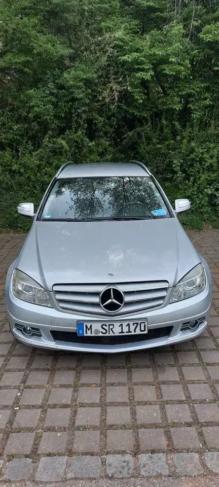 Mercedes-Benz 220 Kombilimusine