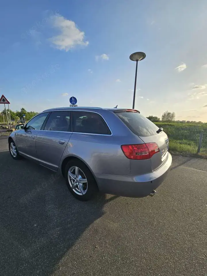 Audi A6 2.4