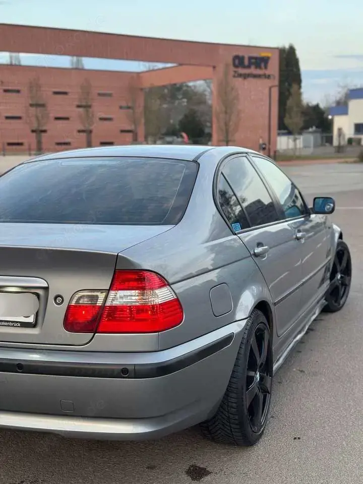 BMW 318 318d