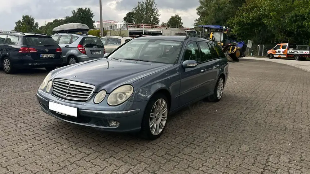 Mercedes-Benz E 240 E 240 T Elegance S211