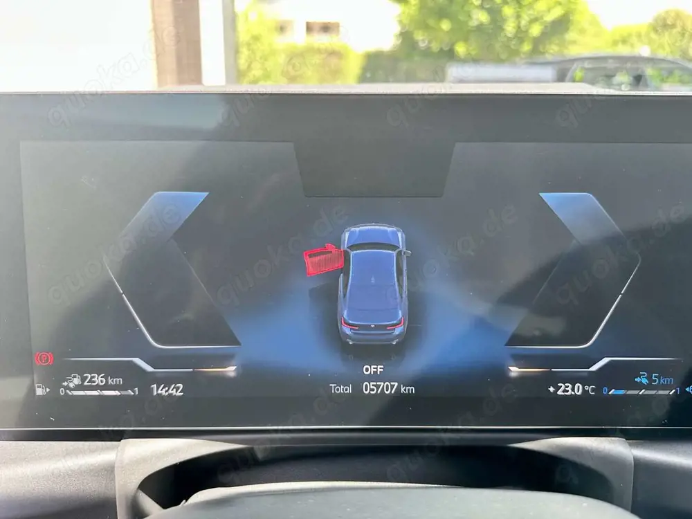 BMW 330 Privatverkauf hybrid mit 292 PS Einwandfrei